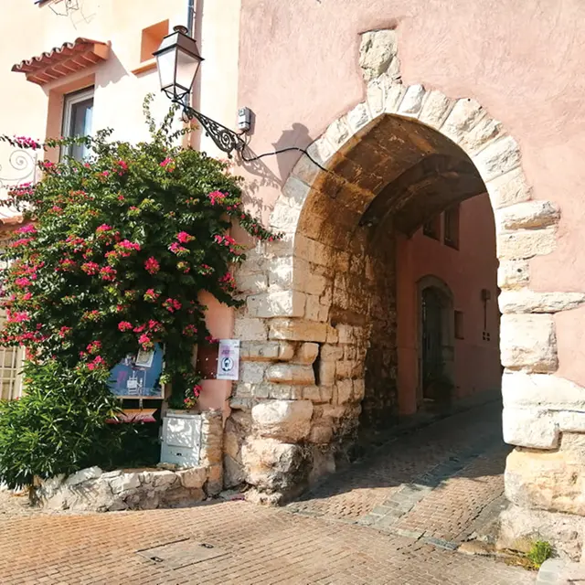 Le Grand Portail_Le Castellet