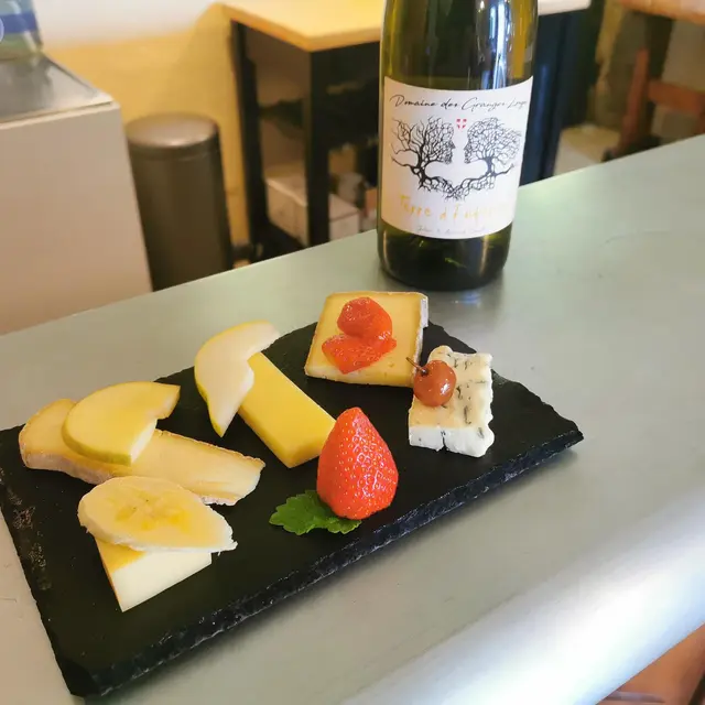 Accord fromages et vins de Savoie au Domaine des Granges Longes_Porte-de-Savoie