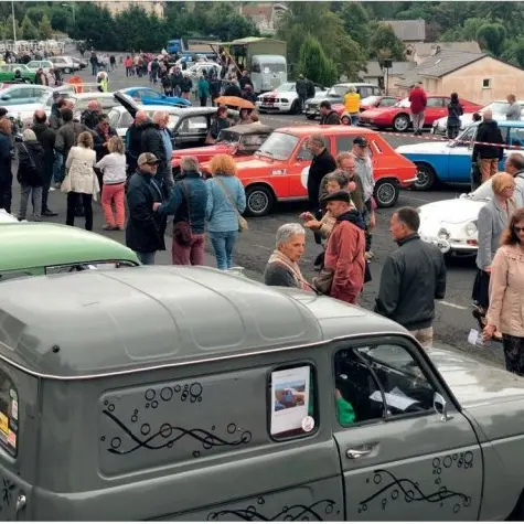 Expo de véhicules anciens_Le Chambon-sur-Lignon