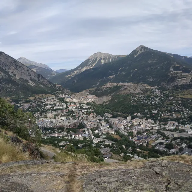 Vue depuis Puy Saint Pierre