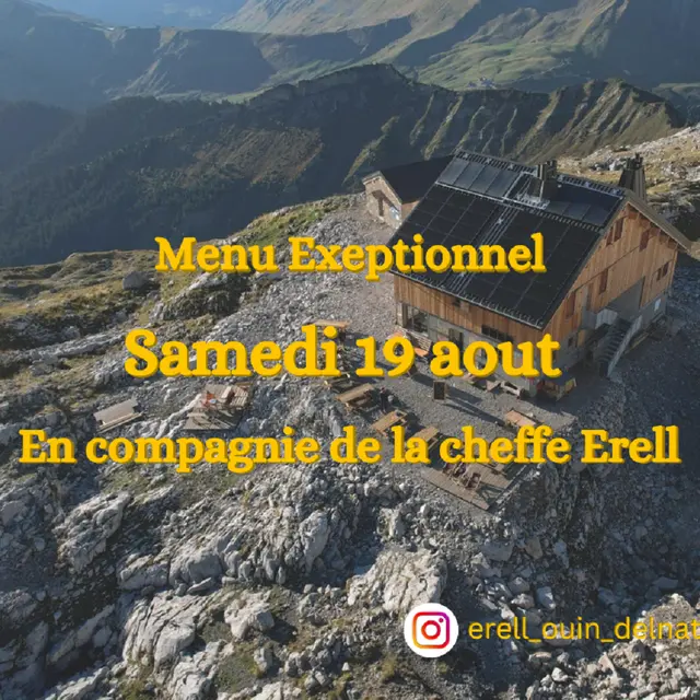 Déjeuner au refuge de la Pointe Percée