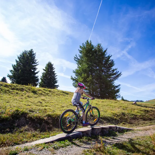 cours-vtt-enfants-les-saisies