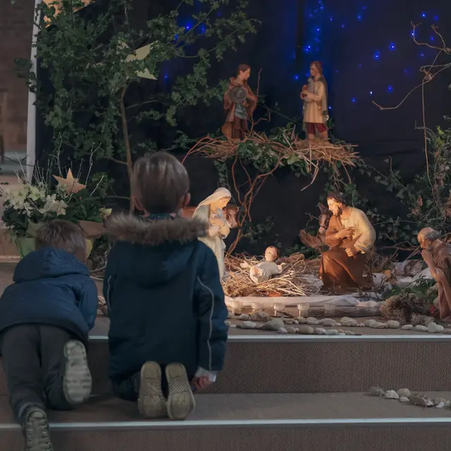 crèche enfants noël