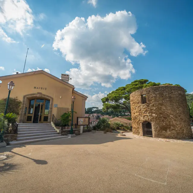 Mairie de Bormes-les-Mimosas_Bormes-les-Mimosas