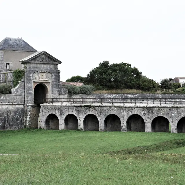La Porte des Campani, partie intégrante des célèbres fortifications de Vauban à Saint-Martin-de-Ré