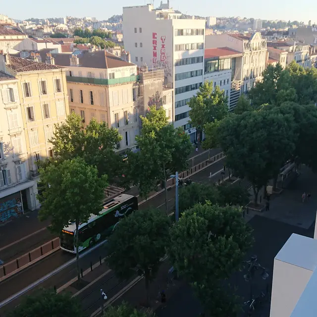 Vue plongeante de la Canebière