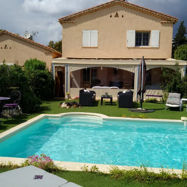 Location saisonnière à La Londe les Maures