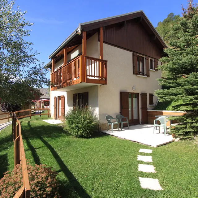 chalet avec espace extérieur face à la Meije