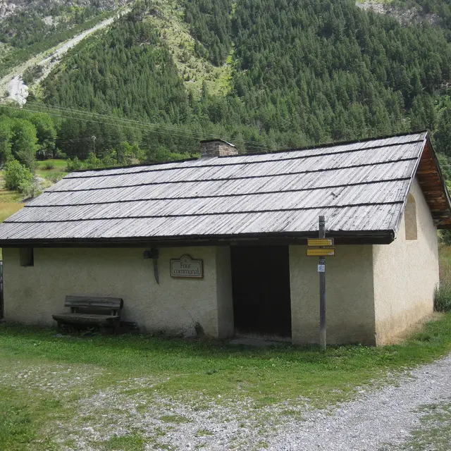 Four communal du Serre - Val des Prés