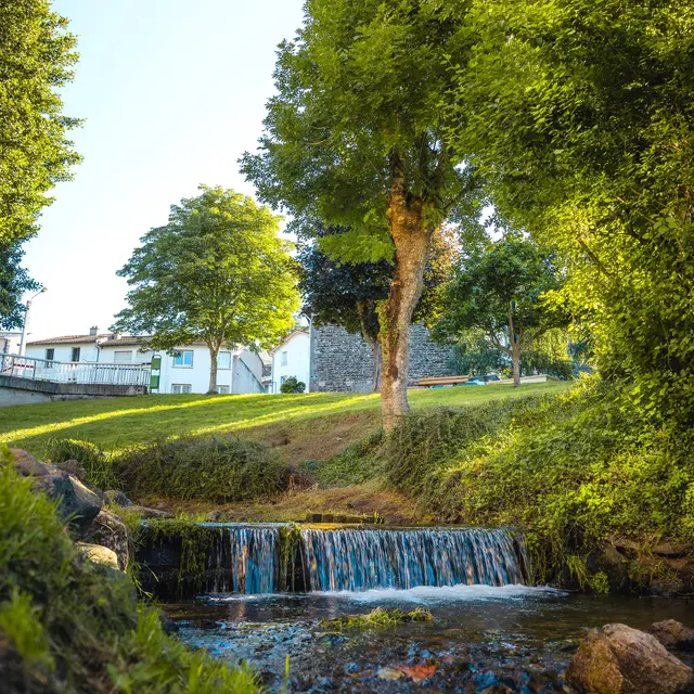 Entre les bourgs_Sayat