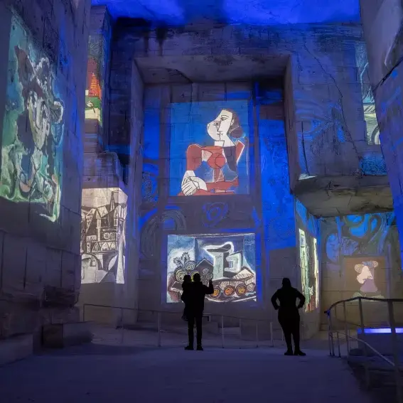 Carrières des Lumières 2026 : Picasso et Frida Kahlo_Les Baux-de-Provence
