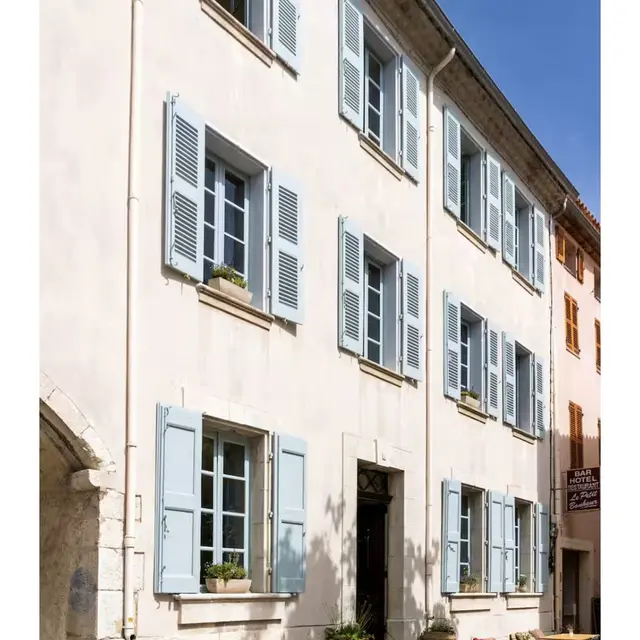 CHO Le Petit Chateau Beaux Mons_Mons