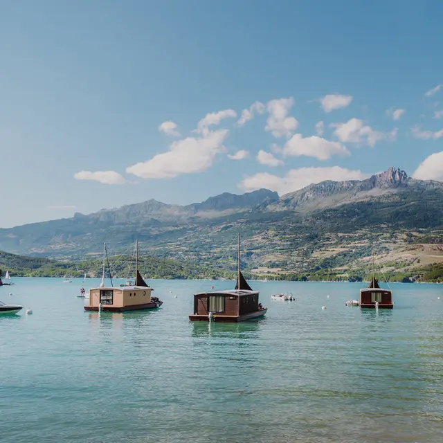 Les Toues cabanées du Lac