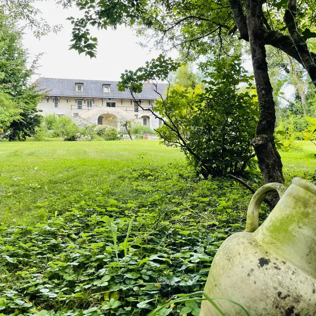 Bâtisse vue du parc