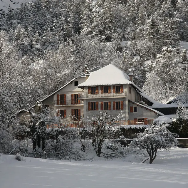 Gîte Auberge L'Éterlou - Faucon-de-Barcelonnette