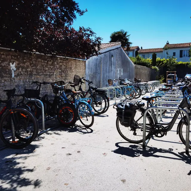 Parking vélos - cours Félix Faure_La Flotte