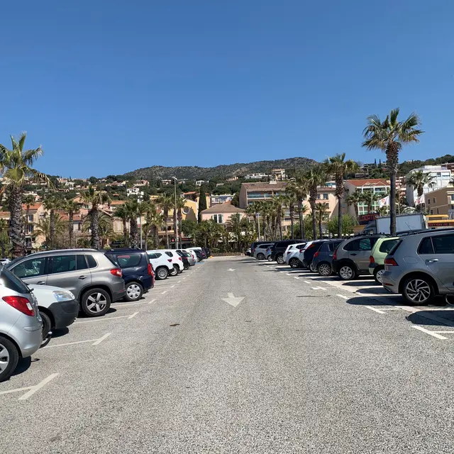 PARKING DES ÎLES D'OR