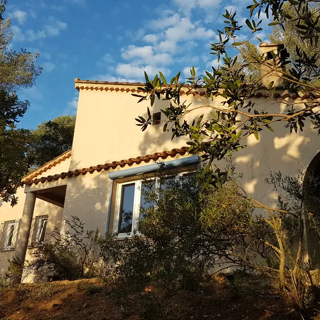 Villa à flanc de colline