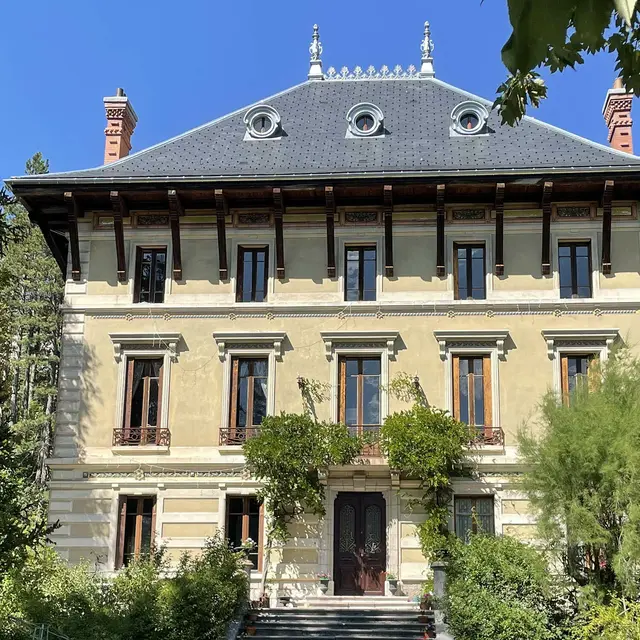 Les villas du côté ouest de Barcelonnette