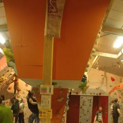 Cours  en salle de bloc adulte avec Sensabloc_Carpentras