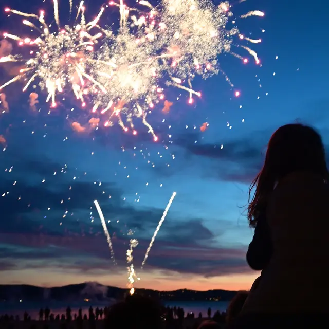 Feu d'artifice et arrivée du Père Noël