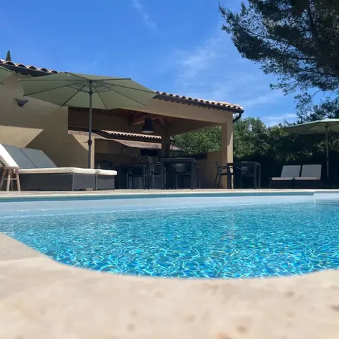 Les maisons de loup à loup_Cotignac