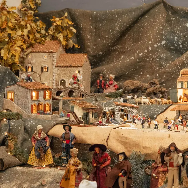 Crèche de l'église Notre-Dame de Nazareth_Pernes-les-Fontaines