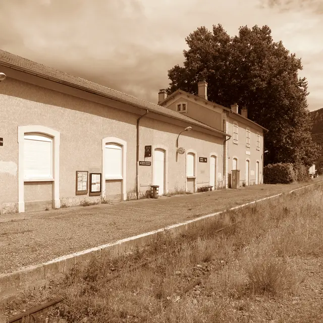 Gare de Quillan