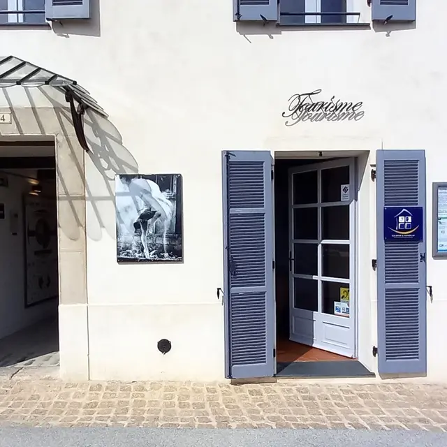 Musée d'Art et d'Essais de Tourrettes VAR