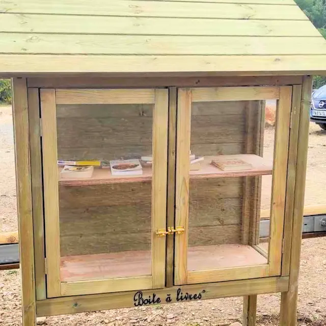 Boite à livres du Colombet_Sanary-sur-Mer