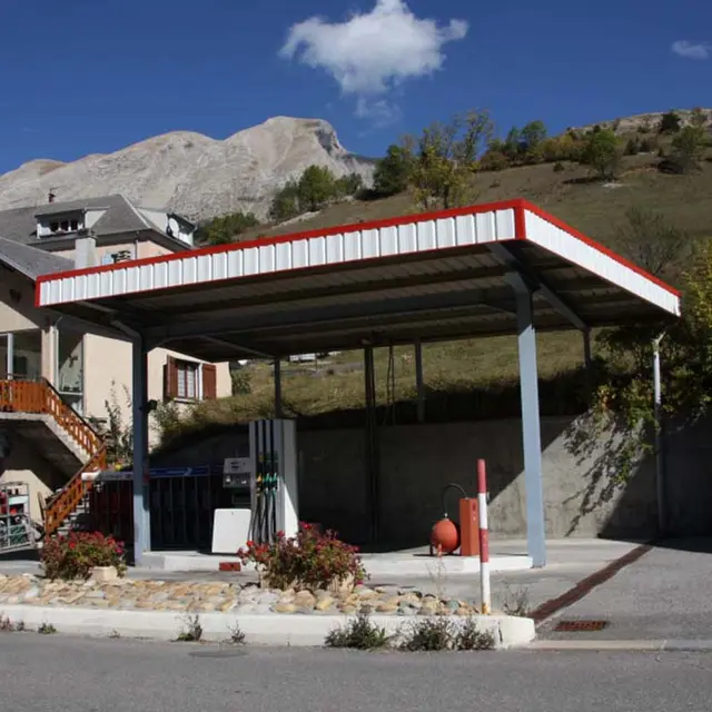 Station service à Saint Etienne en Dévoluy, Dévoluy, Hautes-Alpes