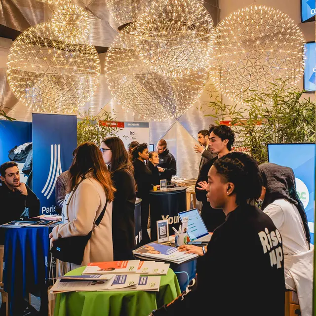 Salon d'Orientation et de Recrutement Your Future.