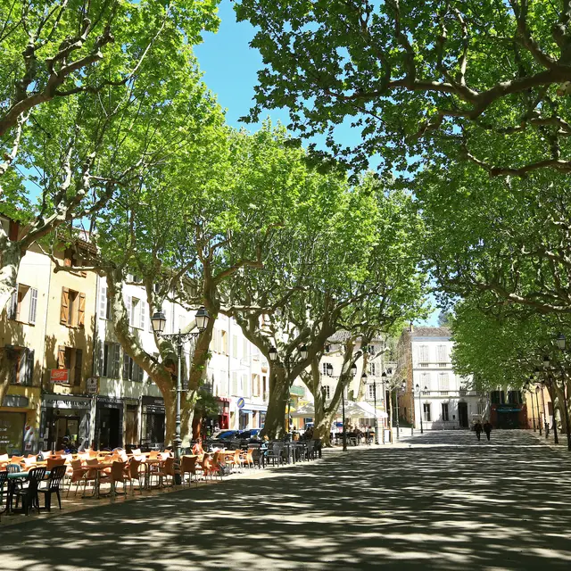 Rassemblement de motos anciennes_Salernes