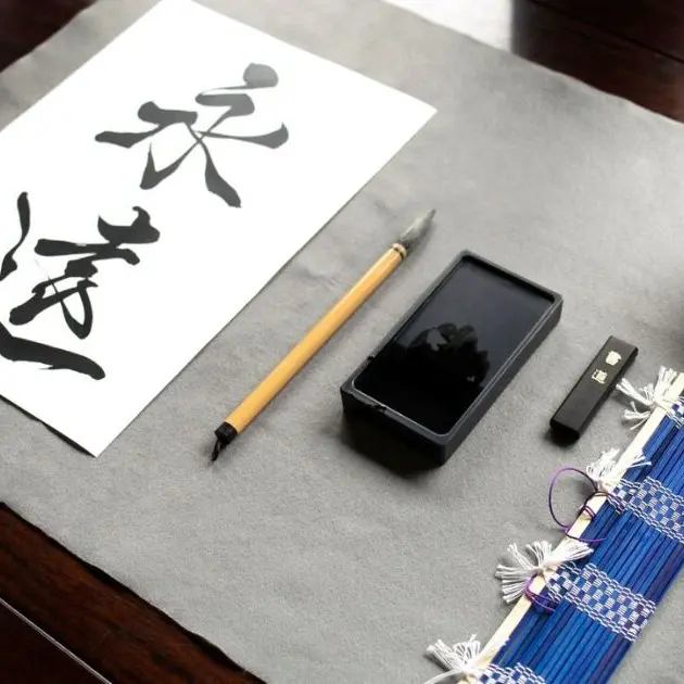 Atelier calligraphie : caractères pour voyager sur papier_Sainte-Maxime