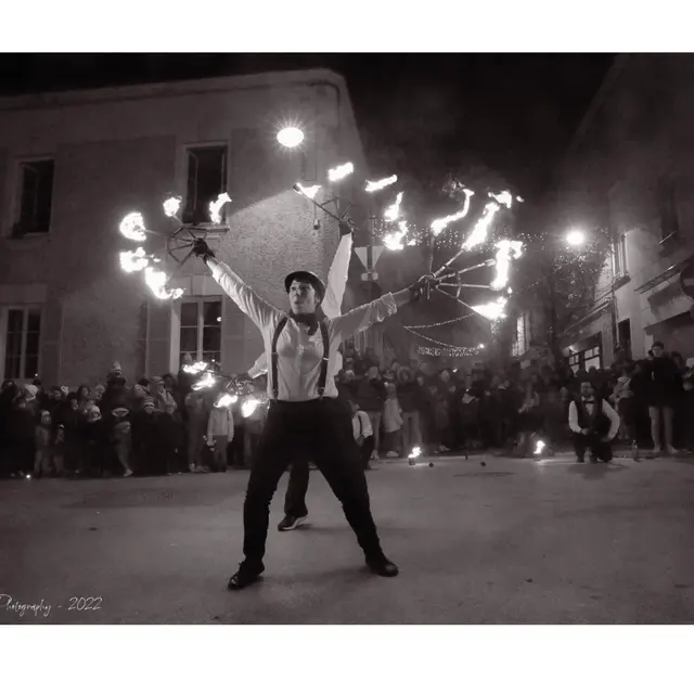 spectacle enflammé couvre feu et chamallow grillés_Villard-de-Lans