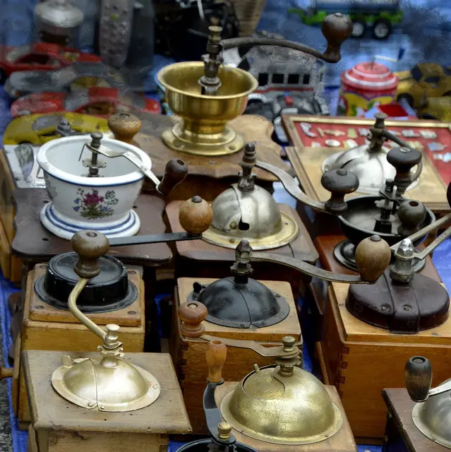 Vide grenier: Les Puces des Berges du Caramy (40-50 exposants)_Brignoles