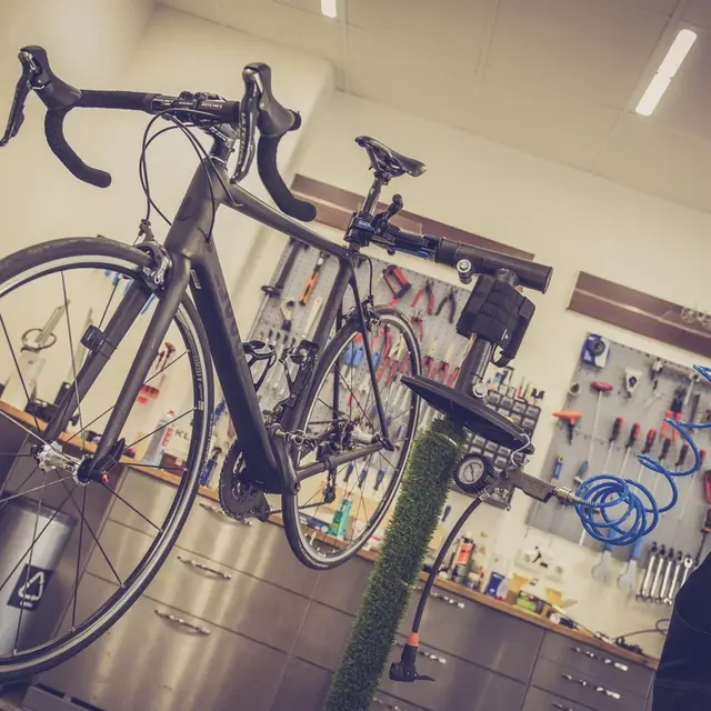 Atelier réparation vélo à la Ressourcerie_Vaison-la-Romaine