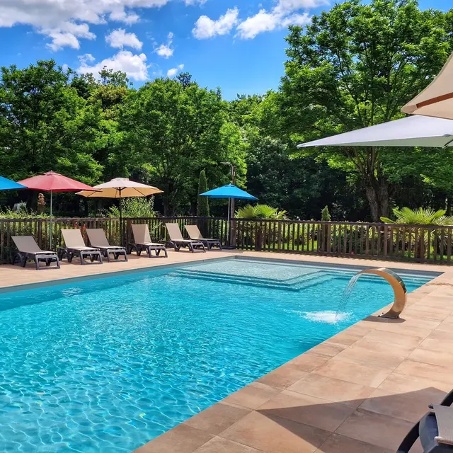 piscine chauffée-camping-aix