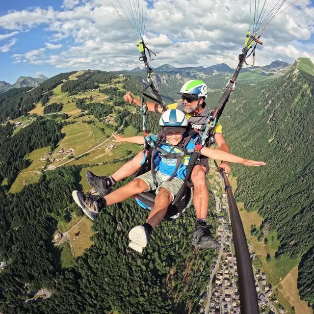 Ecole de parapente, stages et biplaces avec Airéole_Morzine