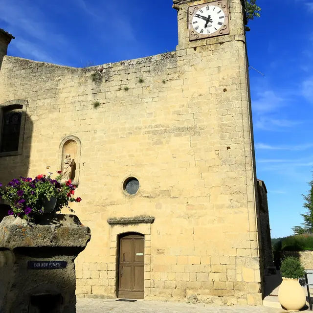 L'extérieur de l'église