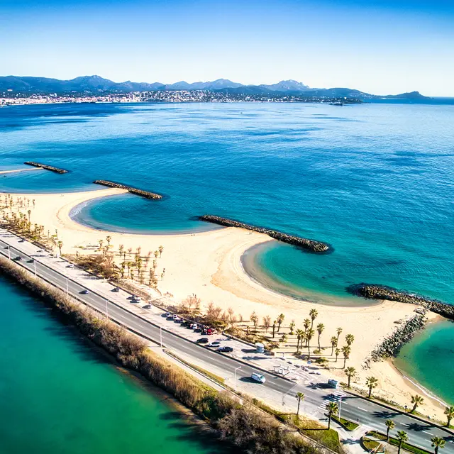 Plage de Saint-Aygulf vue aérienne