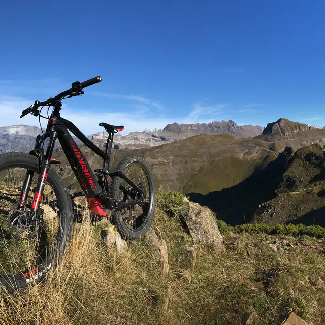 Flaine-Mountain-Philippe-Clerc-Sortie-VTT-Grand-Massif