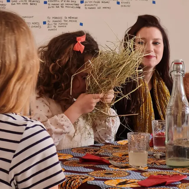 Sur la paille, un banquet - Festival Confit !_Cavaillon