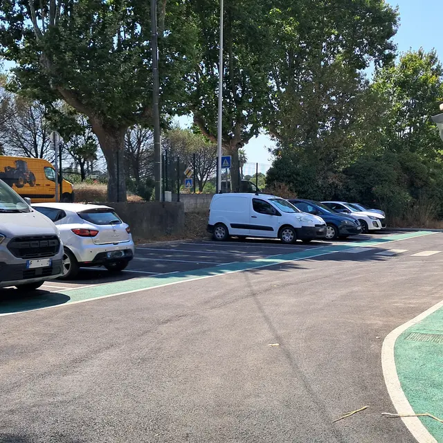Parking mairie annexe_Cogolin