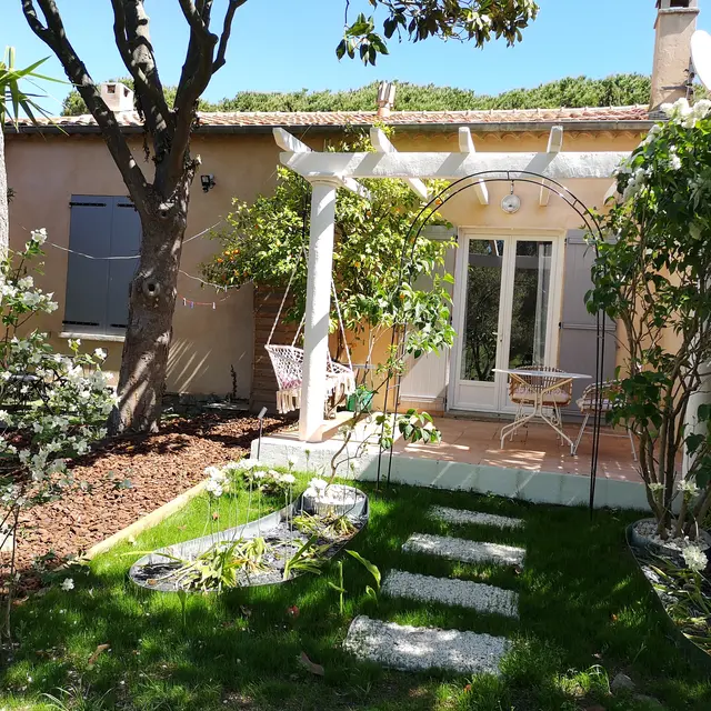 1 Appartement*** - Mme Cambra