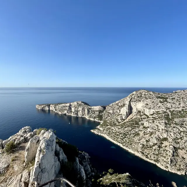Randonnée de Luminy au belvédère de Sugiton