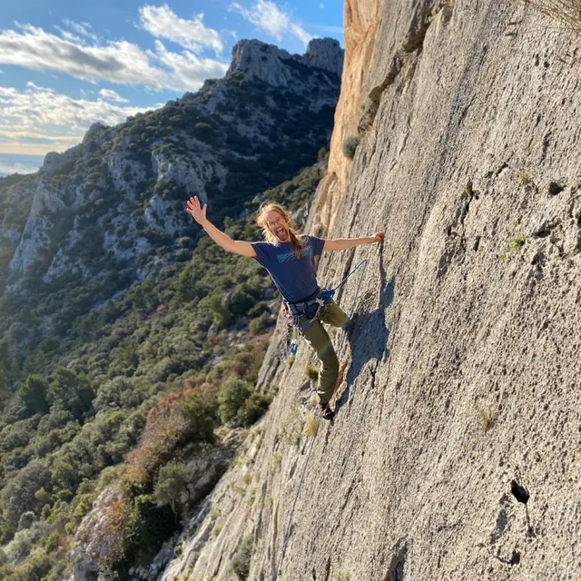 Frontières Verticales - Accompagnement escalade et canyoning