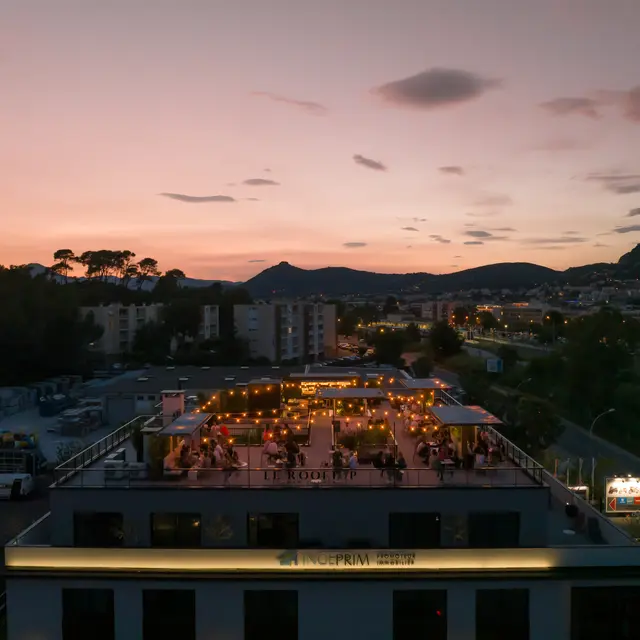 Le rooftop Hyères / Les ceps d'or