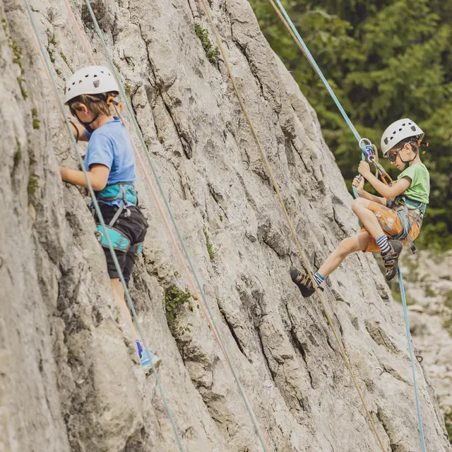 Escalade 8-12 ans
