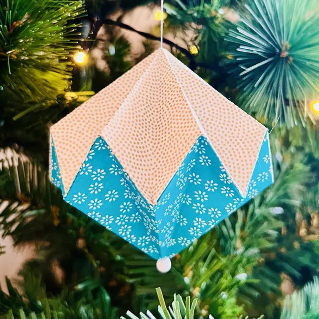Suspension origami Noël en papier japonais